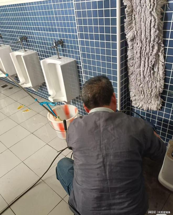 沈阳大东区疏通下水道地漏电话疏通马桶化粪池师傅